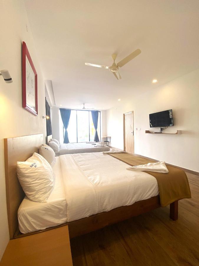 Hotel Bluestone シュリーカーラハスティ エクステリア 写真