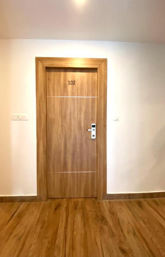 Hotel Bluestone シュリーカーラハスティ エクステリア 写真